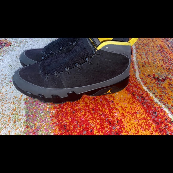 MENS AIR JORDAN - Picture 5 of 11